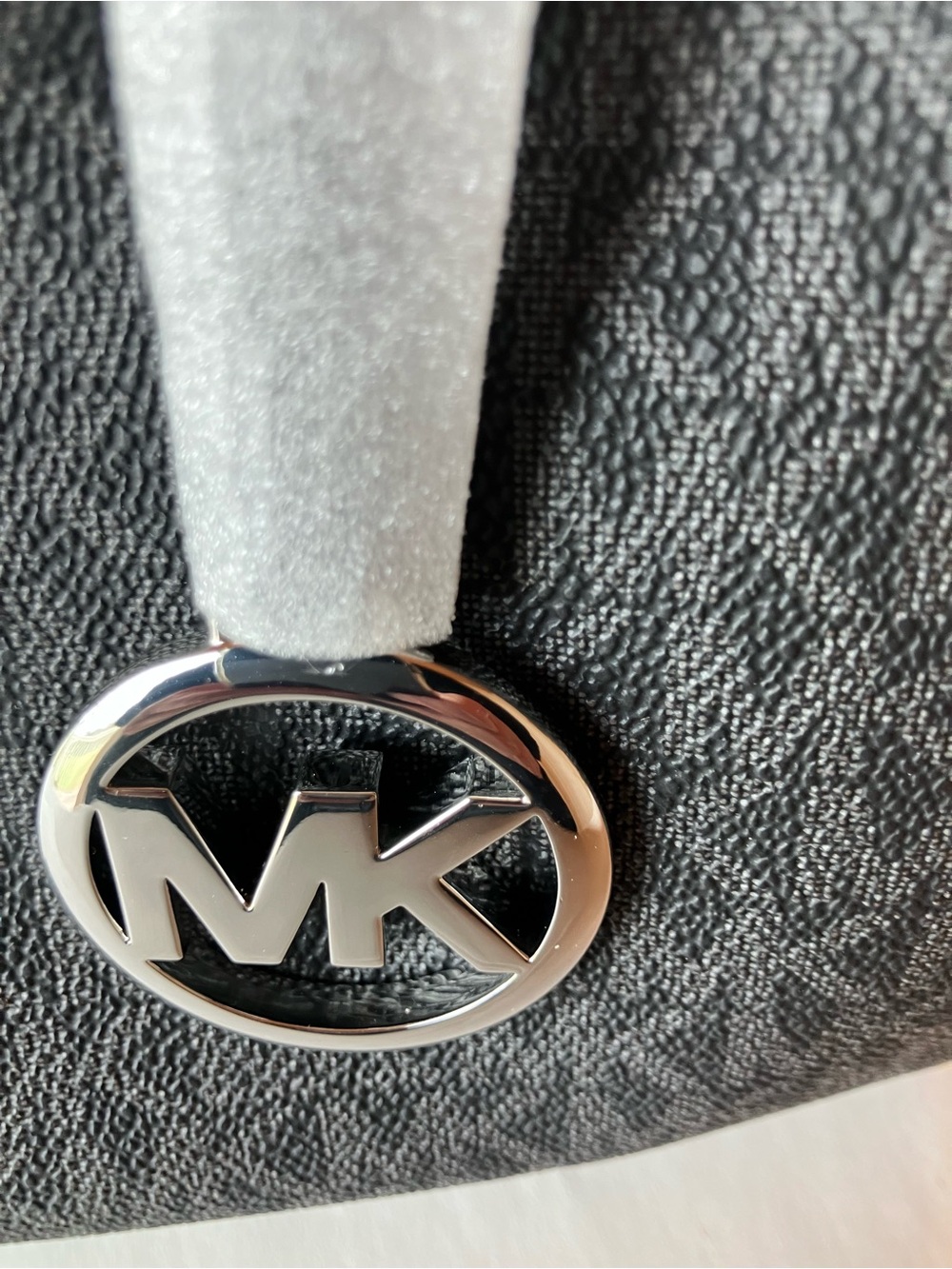 Michael Kors Black and Gray Signature Satchel - Picture 3 of 4